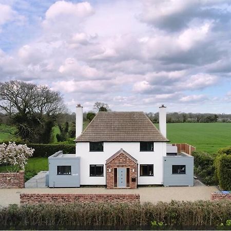 Covehithe House-Coastal Luxury- Sleeps 12-With Huge Swimspa! Wrentham エクステリア 写真