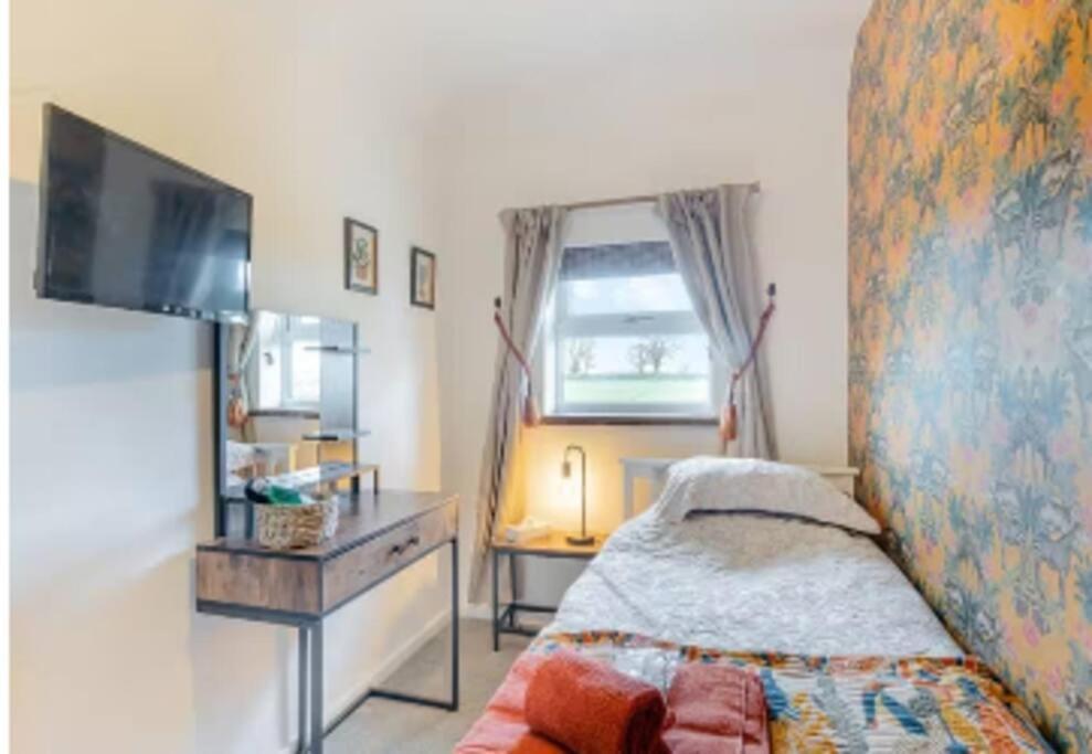 Covehithe House-Coastal Luxury- Sleeps 12-With Huge Swimspa! Wrentham エクステリア 写真