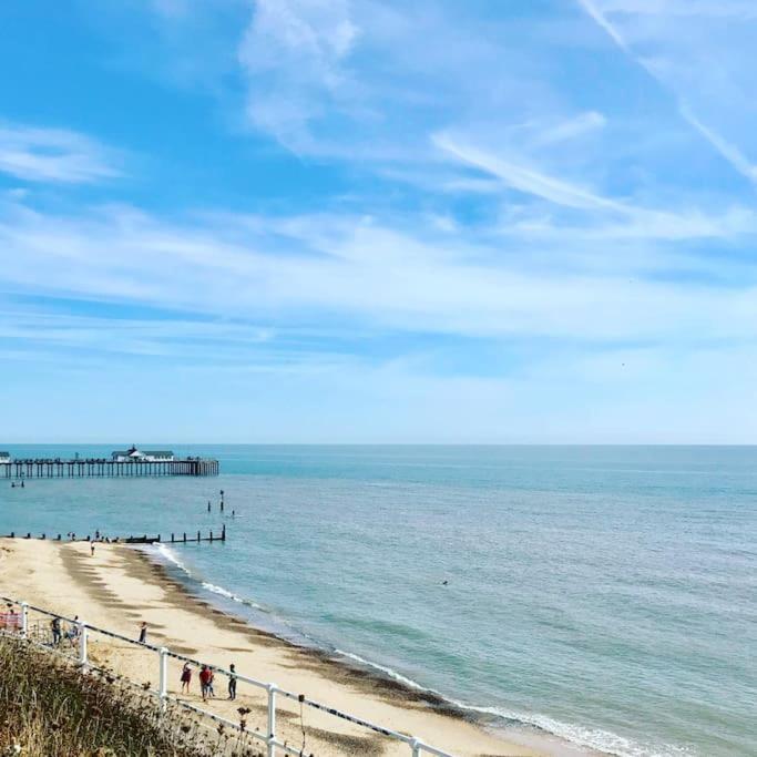 Covehithe House-Coastal Luxury- Sleeps 12-With Huge Swimspa! Wrentham エクステリア 写真