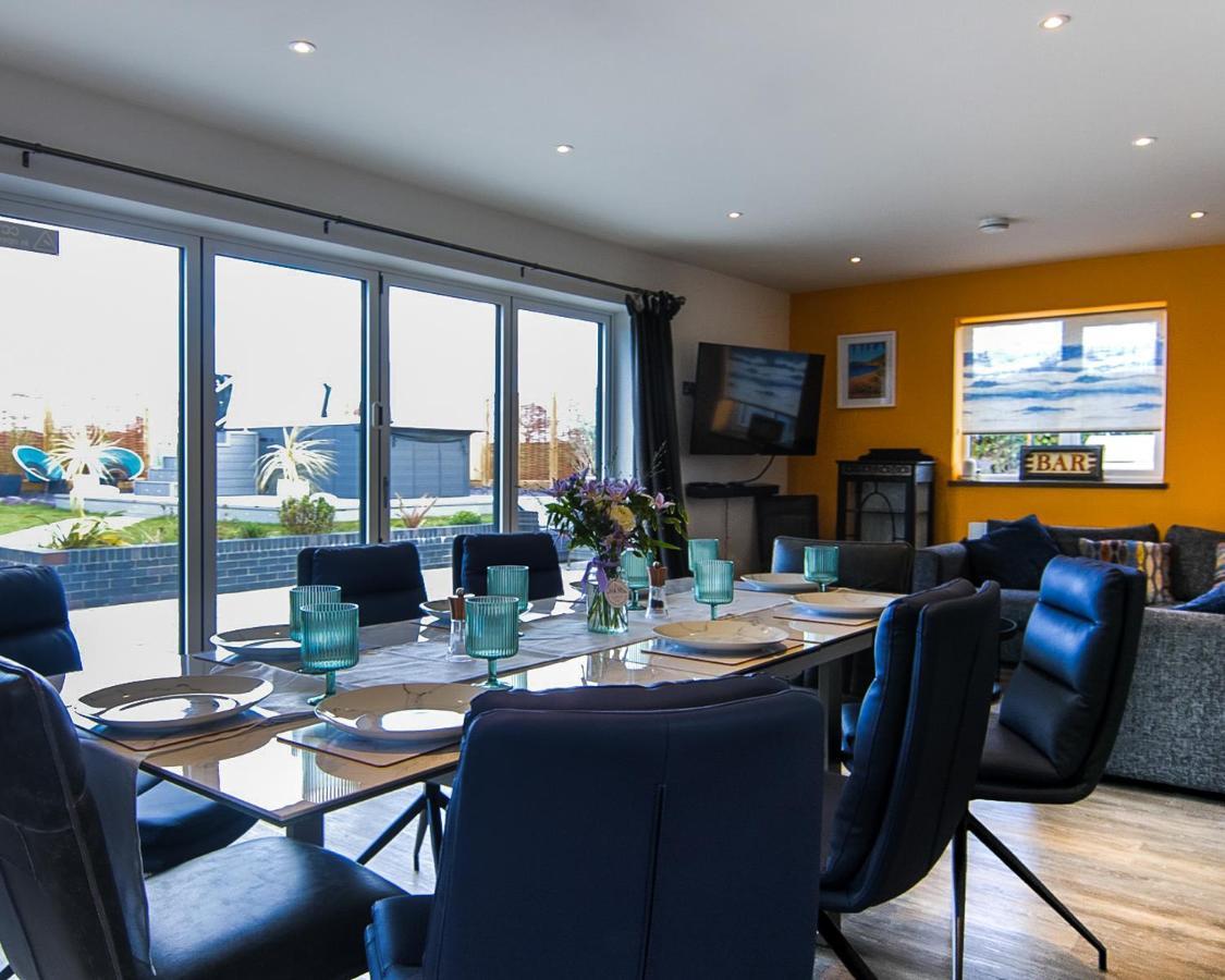 Covehithe House-Coastal Luxury- Sleeps 12-With Huge Swimspa! Wrentham エクステリア 写真