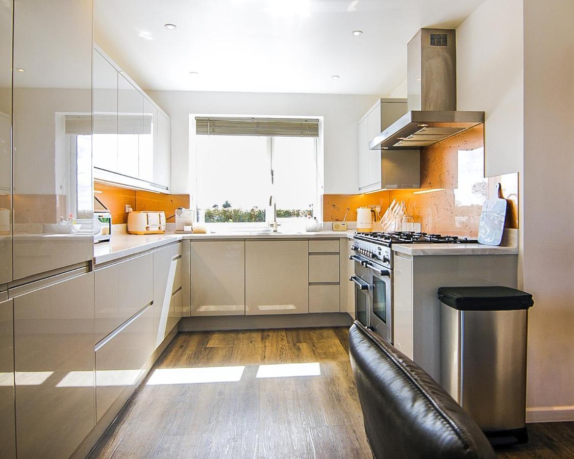 Covehithe House-Coastal Luxury- Sleeps 12-With Huge Swimspa! Wrentham エクステリア 写真