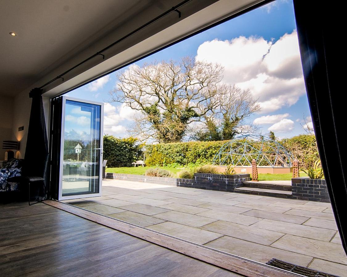 Covehithe House-Coastal Luxury- Sleeps 12-With Huge Swimspa! Wrentham エクステリア 写真